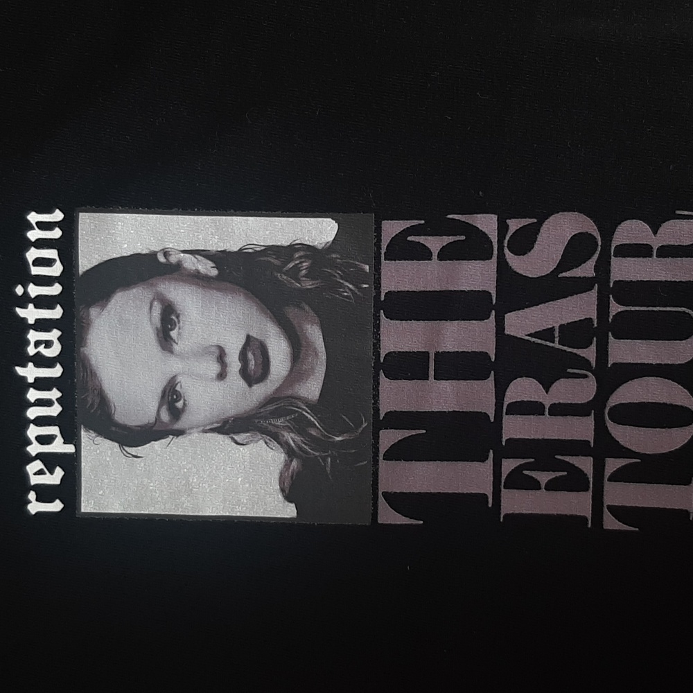 NWOT T Swift Reputation Black Tour Graphic T-Shirt Size L